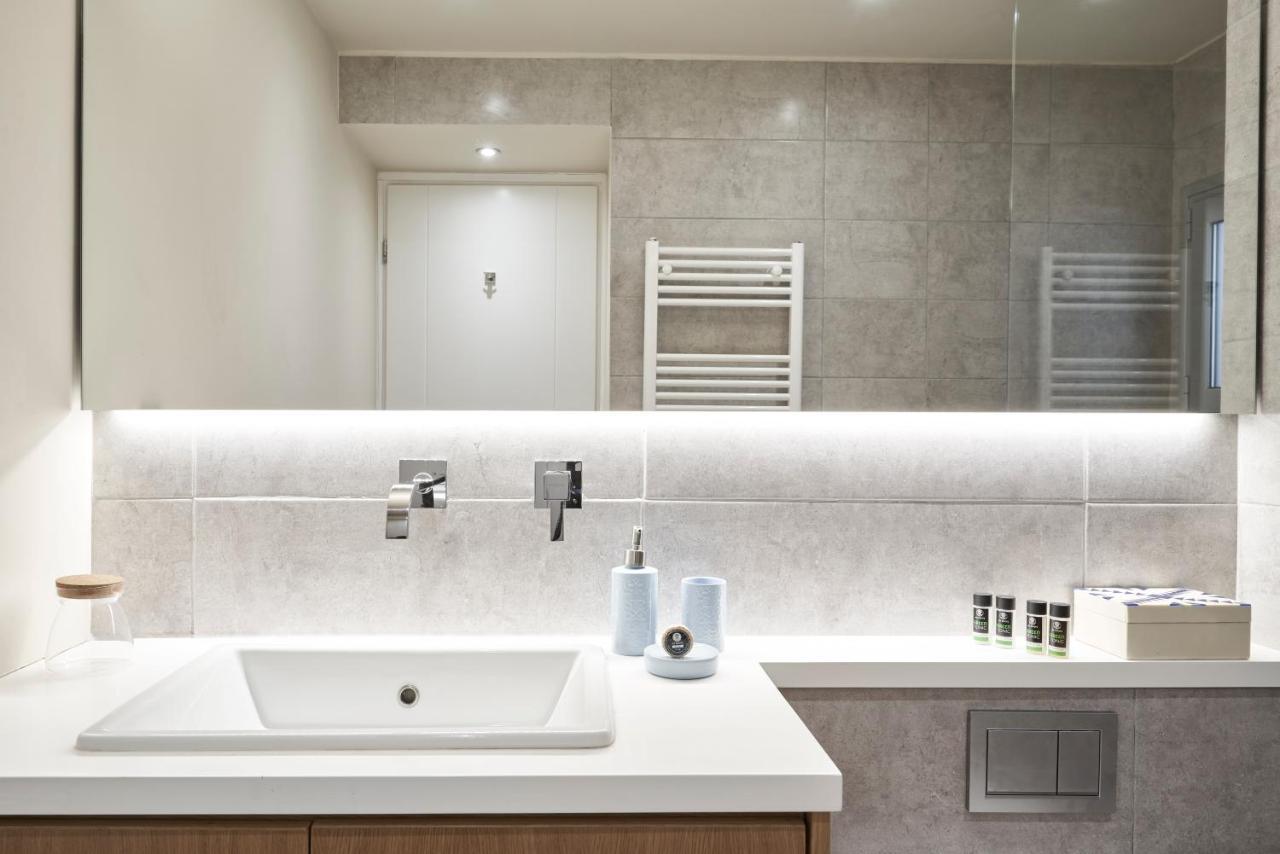 Charitos Iχ, Chic N Modern 2Bd Apt Athén Kültér fotó