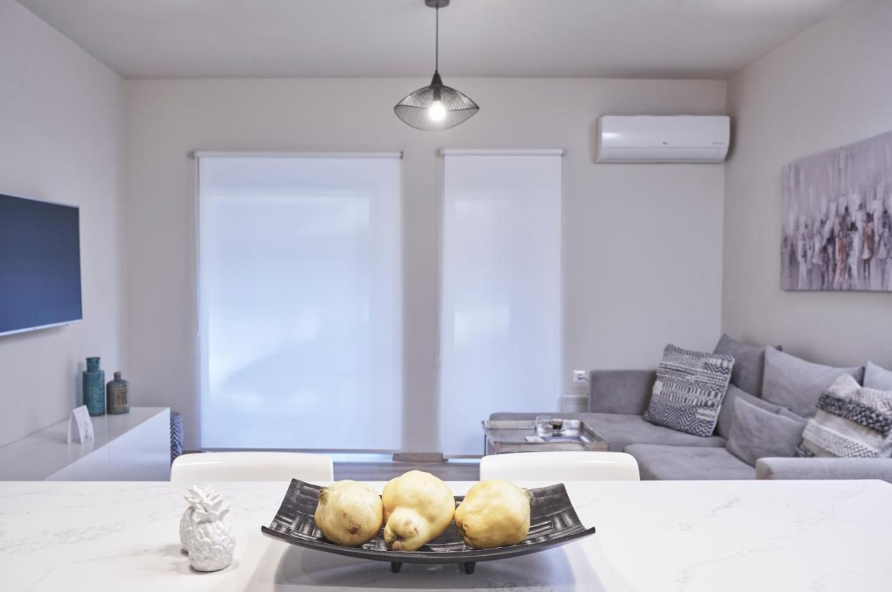 Charitos Iχ, Chic N Modern 2Bd Apt Athén Kültér fotó